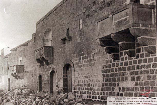 Early Maltese architecture with open balconies