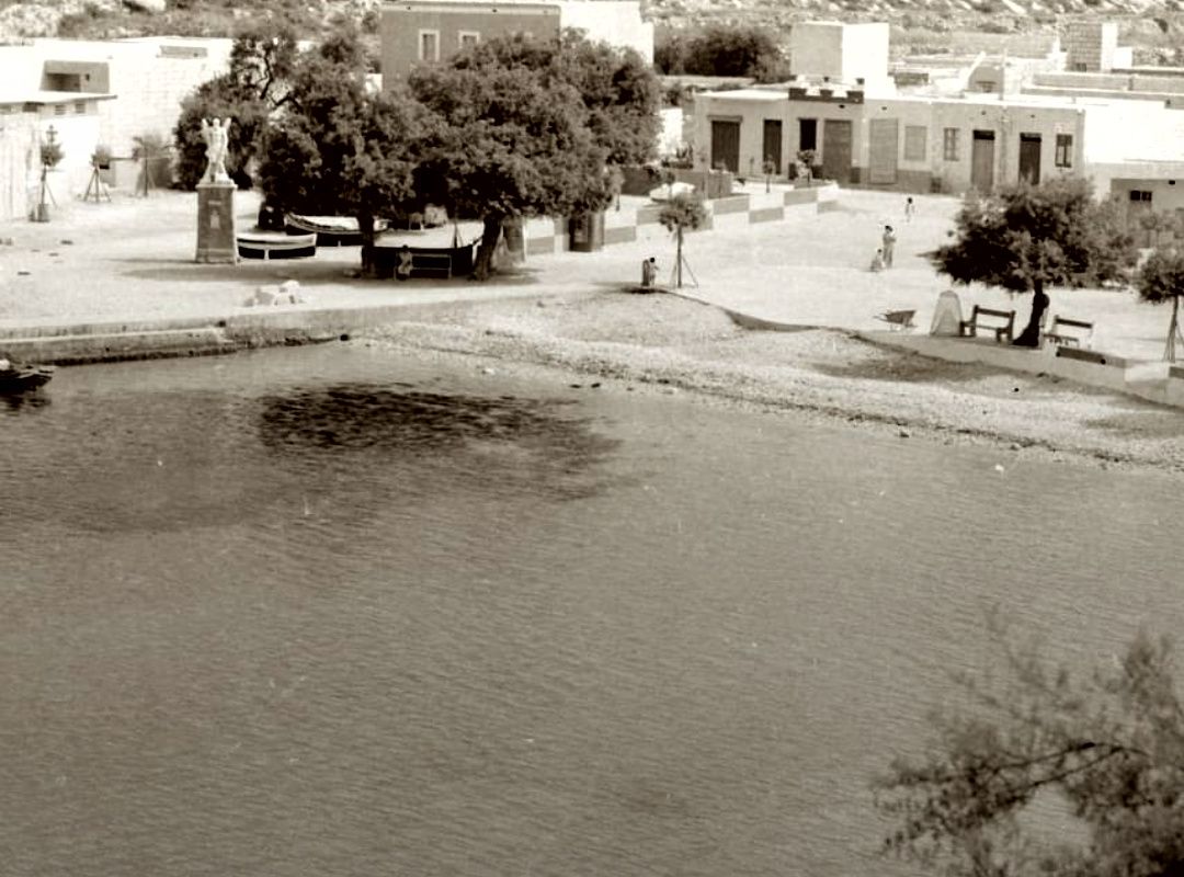 Early view of Xlendi Bay