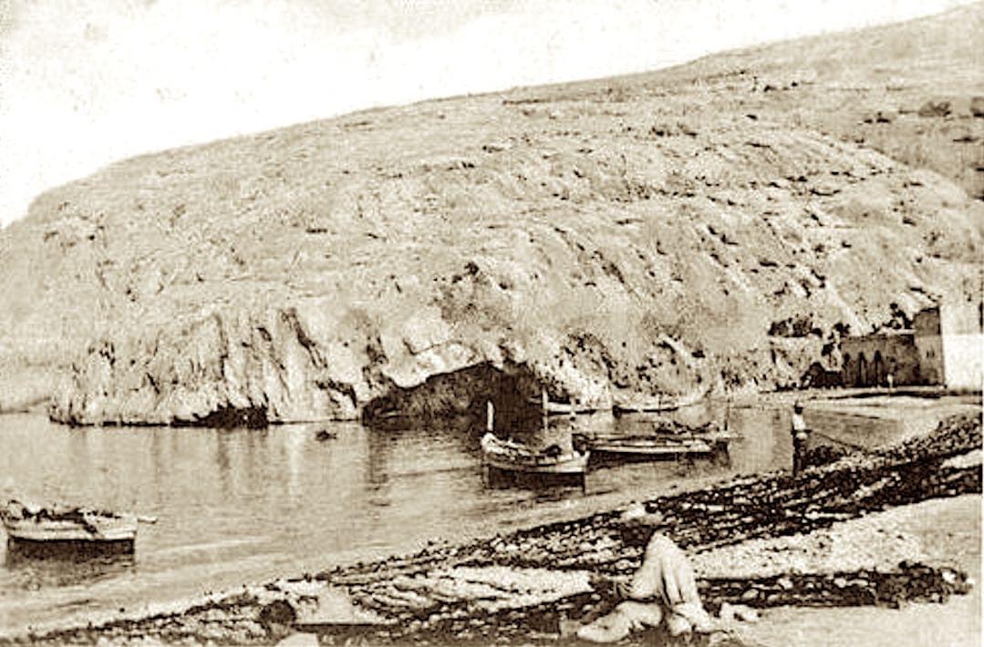 A quiet day at Xlendi bay