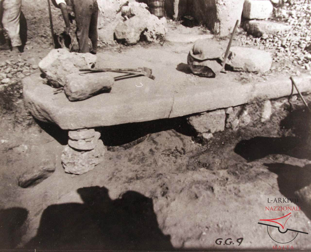 Ġgantija Temples' entrance slab