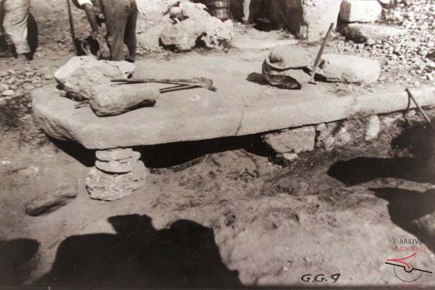 Ġgantija Temples' entrance slab