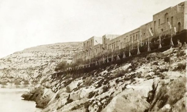 Xlendi cliffside development