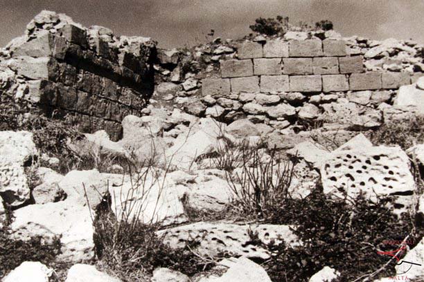 Ruins on Ta’ Dbieġi Hill